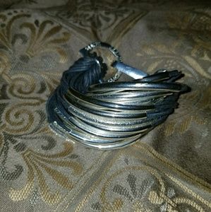 SAACHI String bracelet